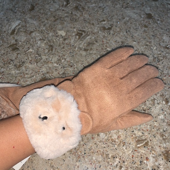 Touch Screen Driving Gloves with cute Bear - Picture 3 of 5